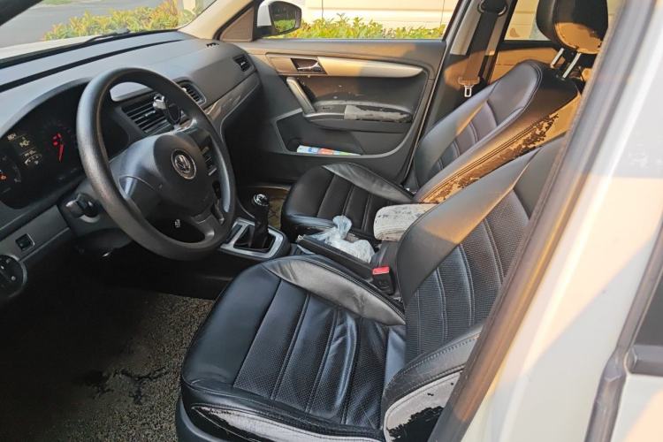Used Volkswagen Lavida 2013 Revised Classic 1.6L Manual Fashion Edition Left Front Seat