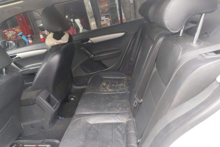 Used Volkswagen Lavida 2013 1.4TSI Manual Comfort Edition Left Rear Seat