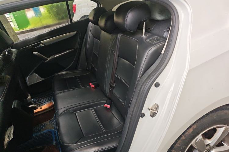 Used Volkswagen Lavida 2013 1.6L Automatic Fashion Edition Left Rear Seat