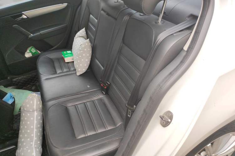 Used Volkswagen Lavida 2013 1.6L Automatic Luxury Edition Left Rear Seat