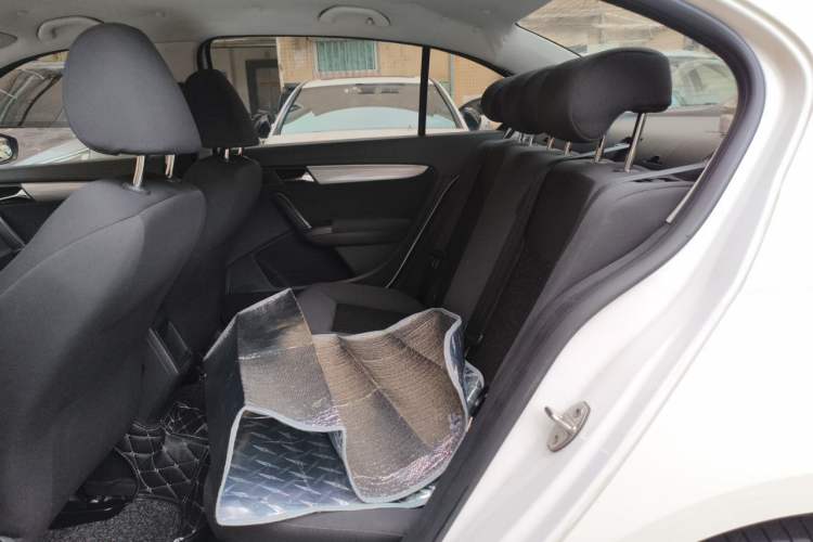 Used Volkswagen Lavida 2013 Revised Classic 1.6L Automatic Fashion Edition Left Rear Seat