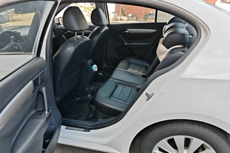 Used Volkswagen Lavida 2013 Revised Version 1.4 TSI DSG Comfort Edition Left Rear Seat