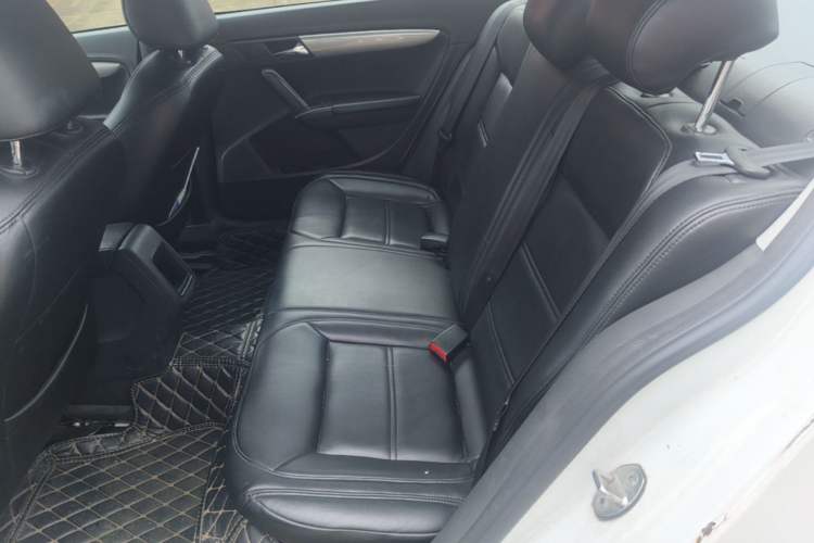 Used Volkswagen Lavida 2013 Revised Classic 1.6L Automatic Fashion Edition Left Rear Seat