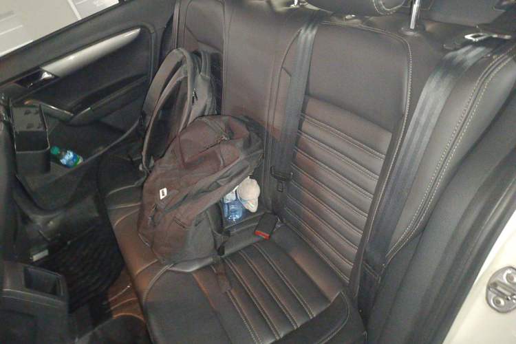 Used Volkswagen Lavida 2013 Revised Classic 1.6L Manual Fashion Edition Left Rear Seat