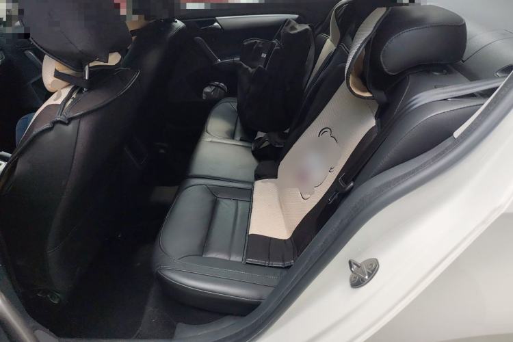 Used Volkswagen Lavida 2013 Revised Version 1.4 TSI DSG Comfort Edition Left Rear Seat