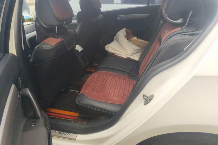 Used Volkswagen Lavida 2013 Revised Classic 1.6L Automatic Fashion Edition Left Rear Seat
