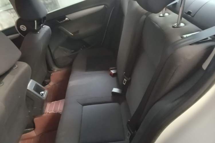 Used Volkswagen Lavida 2013 Revised Classic 1.6L Manual Fashion Edition Left Rear Seat