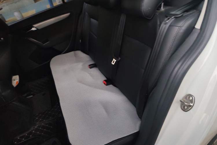 Used Volkswagen Lavida 2013 Revised Classic 1.6L Manual Fashion Edition Left Rear Seat
