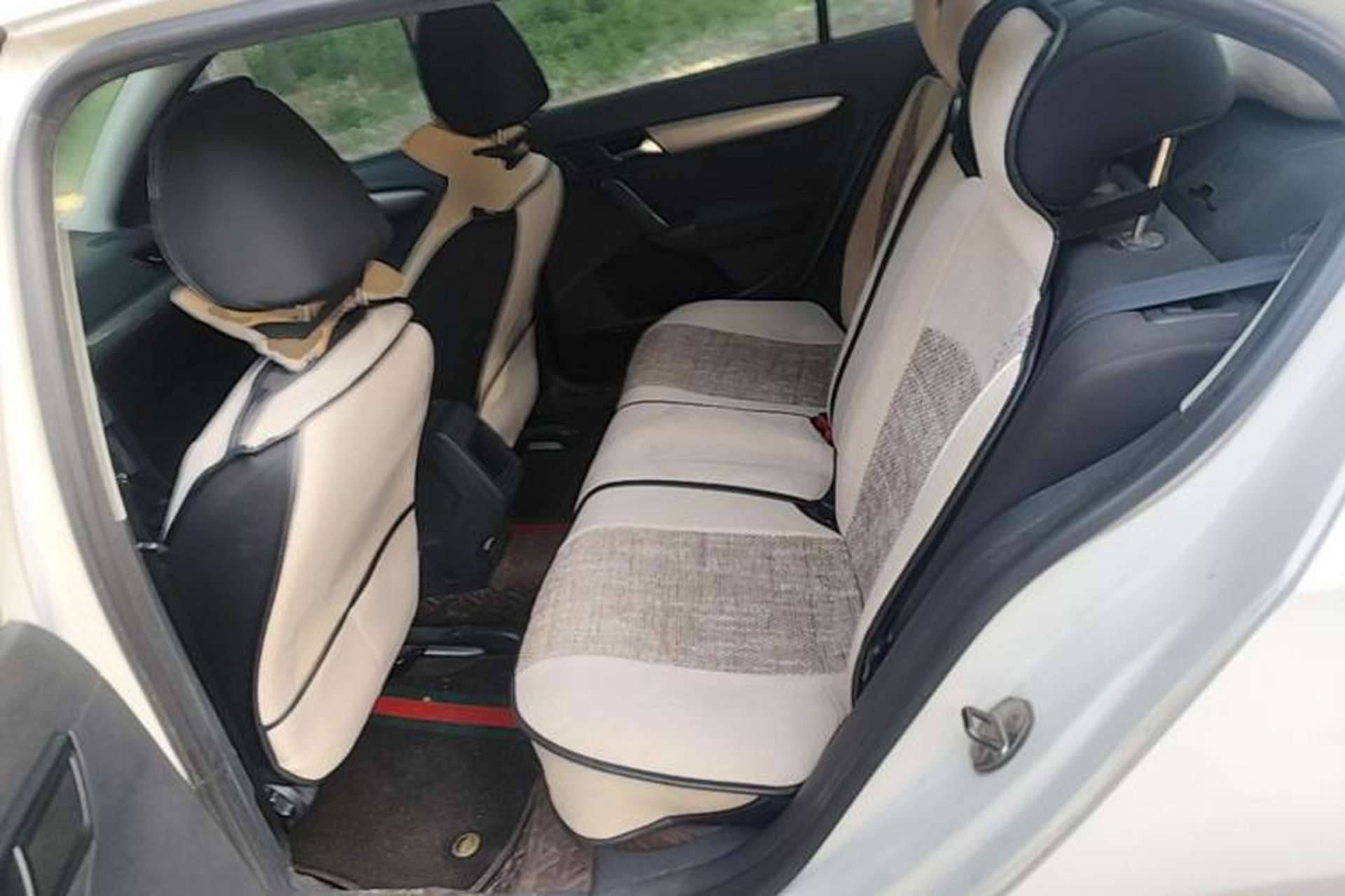 Used Volkswagen Lavida 2013 Revised Classic 1.6L Automatic Fashion Edition Left Rear Seat