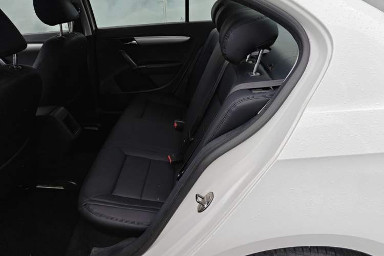 Used Volkswagen Lavida 2013 Revised Classic 1.6L Manual Fashion Edition Left Rear Seat