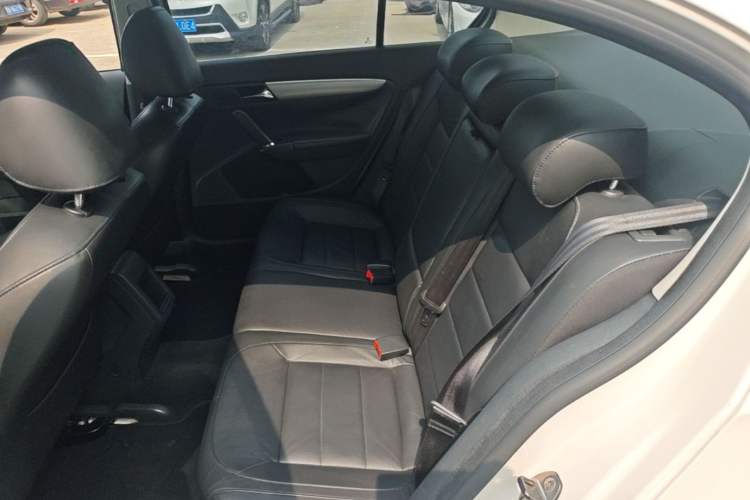 Used Volkswagen Lavida 2013 Revised Version 1.4 TSI DSG Comfort Edition Left Rear Seat