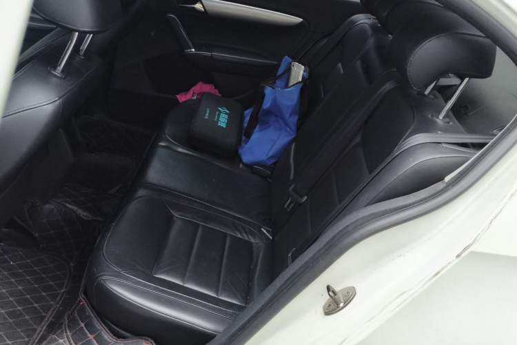Used Volkswagen Lavida 2013 Revised Version 1.4 TSI Manual Comfort Edition Left Rear Seat