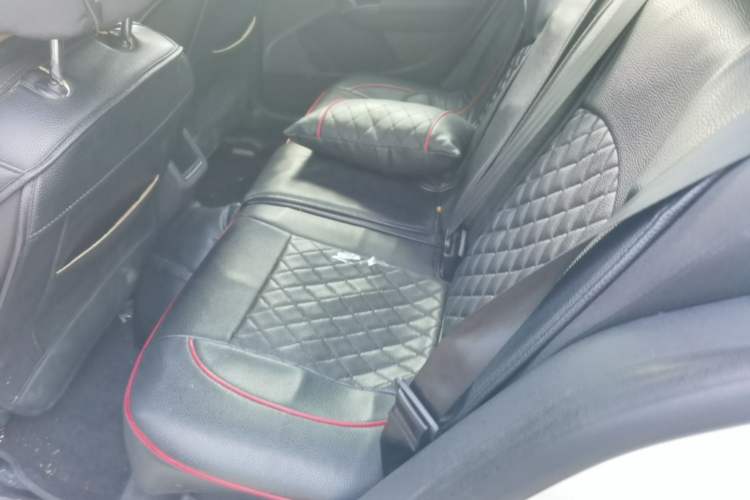 Used Volkswagen Lavida 2013 Revised Classic 1.6L Automatic Fashion Edition Left Rear Seat