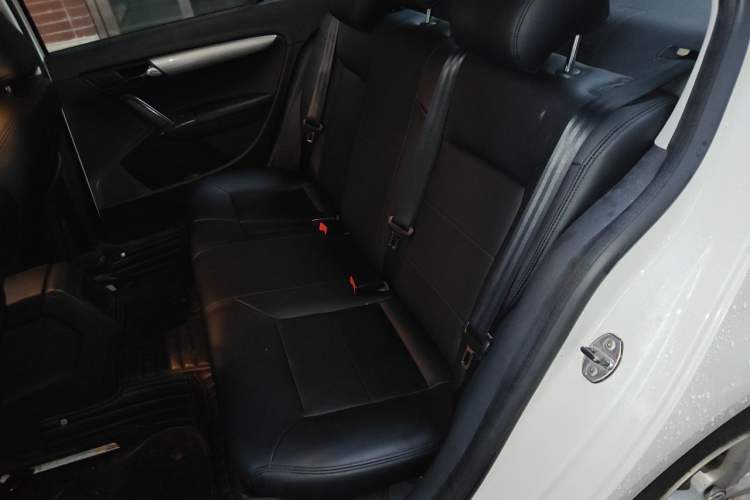 Used Volkswagen Lavida 2013 Revised Classic 1.6L Automatic Fashion Edition Left Rear Seat