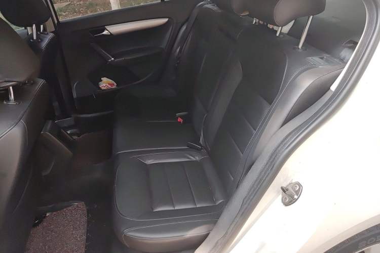 Used Volkswagen Lavida 2013 1.6L Automatic Comfort Edition Left Rear Seat
