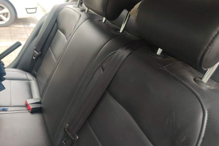 Used Volkswagen Lavida 2013 Revised Classic 1.6L Manual Fashion Edition Left Rear Seat