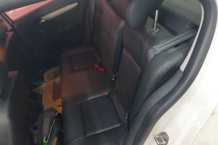 Used Volkswagen Lavida 2013 Revised Classic 1.6L Manual Fashion Edition Left Rear Seat