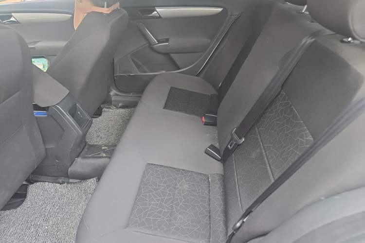 Used Volkswagen Lavida 2013 Revised Classic 1.6L Manual Fashion Edition Left Rear Seat