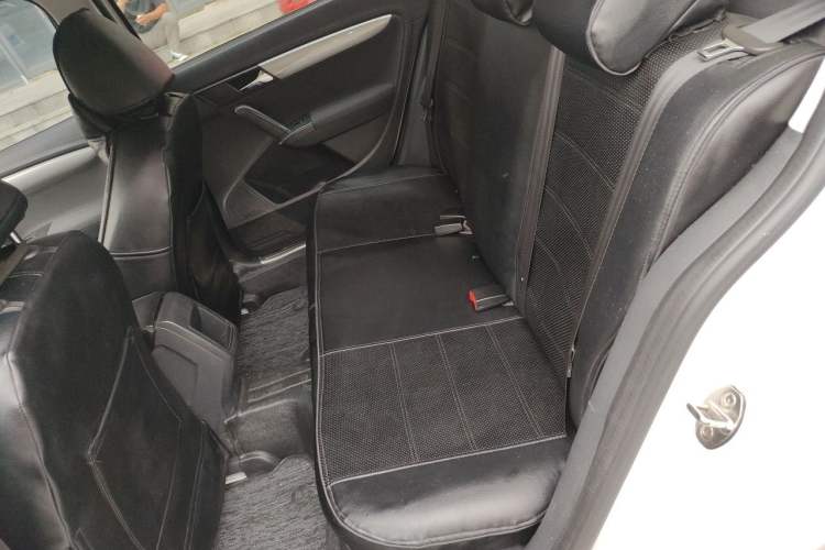 Used Volkswagen Lavida 2013 Revised Classic 1.6L Automatic Fashion Edition Left Rear Seat