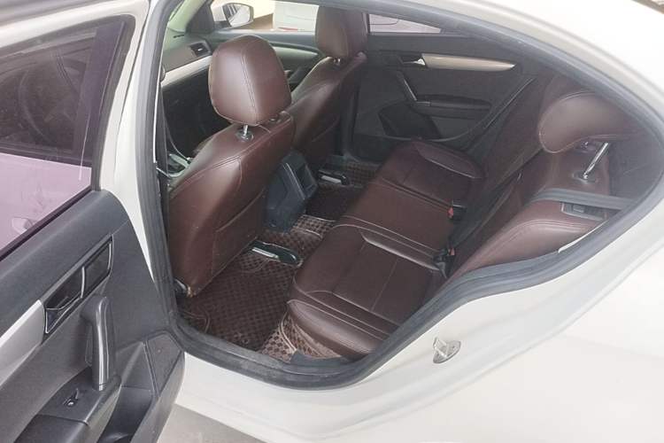Used Volkswagen Lavida 2013 Revised Classic 1.6L Automatic Fashion Edition Left Rear Seat