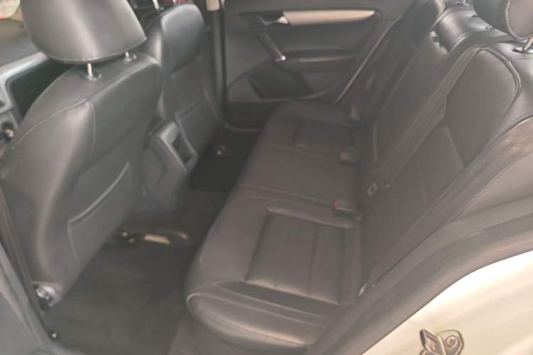 Used Volkswagen Lavida 2013 Revised Version 1.4 TSI DSG Comfort Edition Left Rear Seat