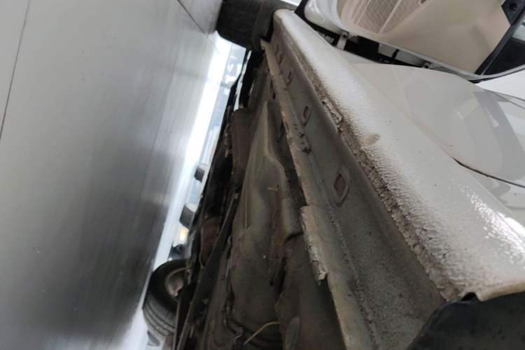Used Volkswagen Lavida 2013 Restyled Classic 1.6L Automatic Comfort Edition Left Side Sill