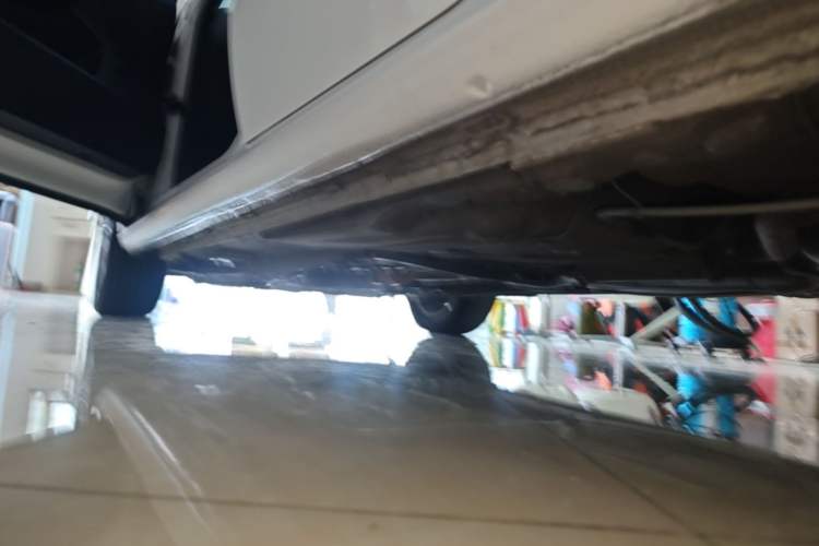Used Volkswagen Lavida 2013 Restyled Classic 1.6L Automatic Comfort Edition Left Side Sill