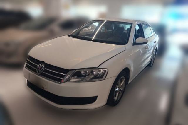 Volkswagen Lavida 2013 Revised Classic 1.6L Manual Fashion Edition с пробегом