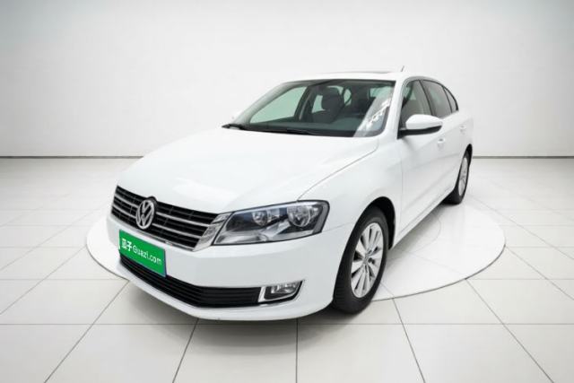 Używany Volkswagen Lavida 2013 Restyled Classic 1.6L Manual Comfort Edition