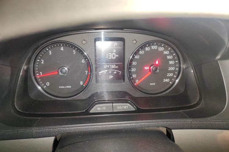Used Volkswagen Lavida 2013 Restyled Classic 1.6L Automatic Comfort Edition Odometer Close Up
