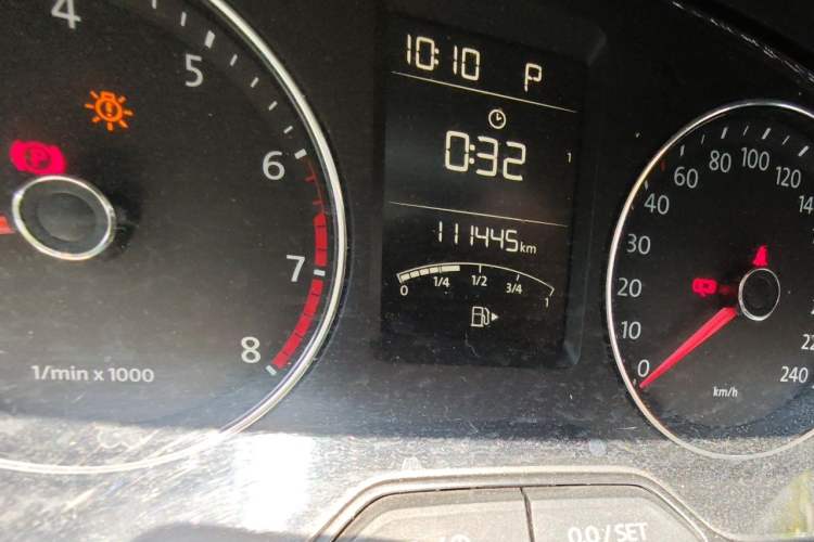 Used Volkswagen Lavida 2013 Restyled Classic 1.6L Automatic Comfort Edition Odometer Close Up