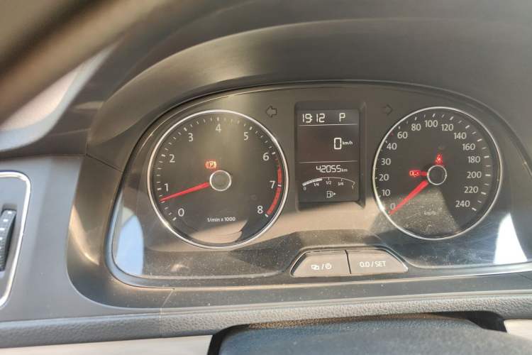 Used Volkswagen Lavida 2013 Restyled Classic 1.6L Automatic Comfort Edition Odometer Close Up
