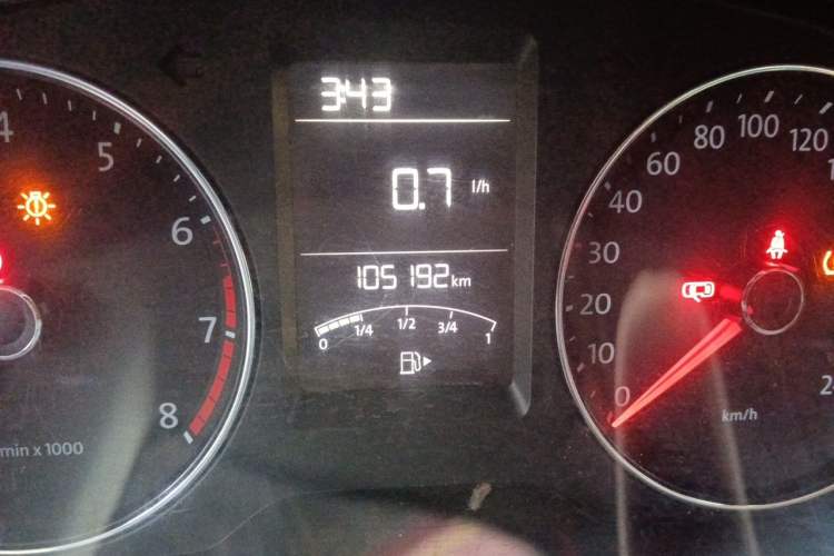 Used Volkswagen Lavida 2013 Restyled Classic 1.6L Manual Comfort Edition Odometer Close Up