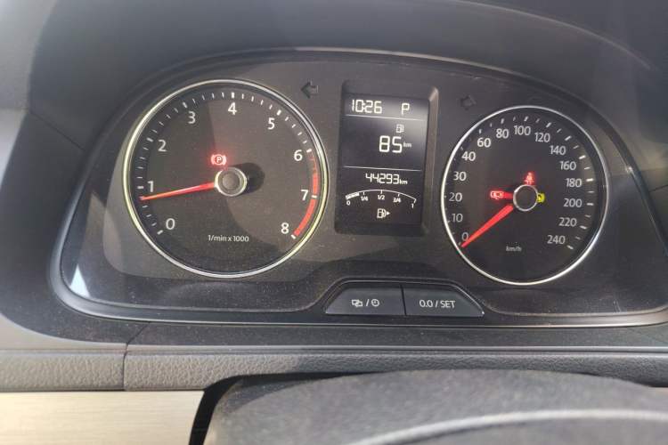 Used Volkswagen Lavida 2013 Restyled Classic 1.6L Automatic Comfort Edition Odometer Close Up