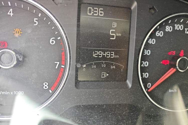 Used Volkswagen Lavida 2013 Restyled Classic 1.6L Manual Comfort Edition Odometer Close Up