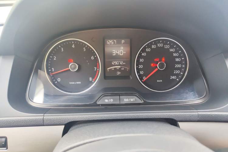 Used Volkswagen Lavida 2013 Restyled Classic 1.6L Automatic Comfort Edition Odometer Close Up