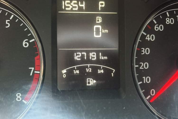 Used Volkswagen Lavida 2013 Revised Classic 1.6L Automatic Fashion Edition Odometer Close Up