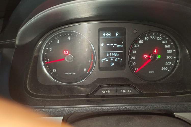 Used Volkswagen Lavida 2013 Restyled Classic 1.6L Automatic Comfort Edition Odometer Close Up