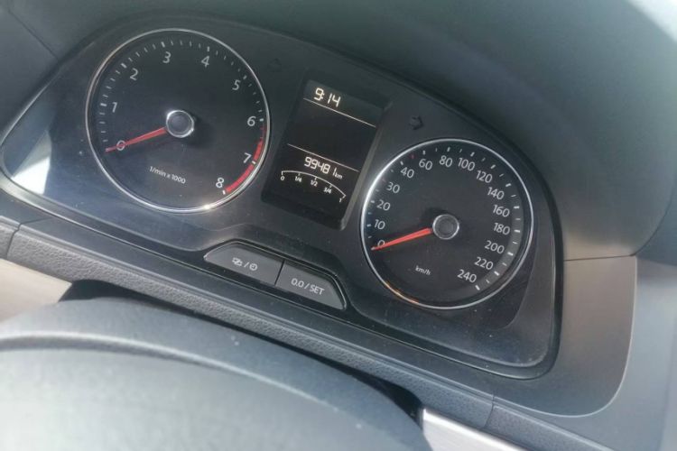 Used Volkswagen Lavida 2013 Restyled Classic 1.6L Automatic Comfort Edition Odometer Close Up