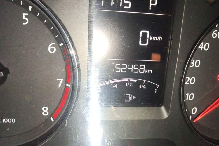 Used Volkswagen Lavida 2013 1.6L Automatic Comfort Edition Odometer Close Up