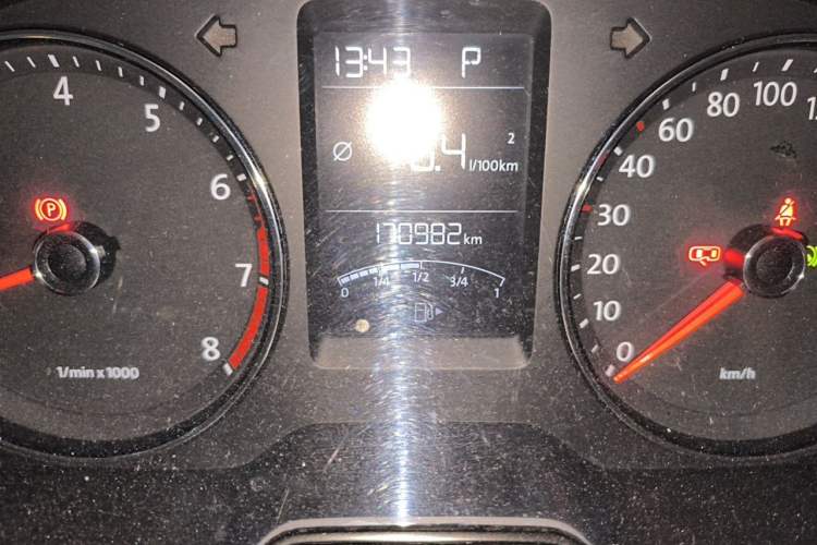 Used Volkswagen Lavida 2013 Revised Version 1.4 TSI DSG Comfort Edition Odometer Close Up