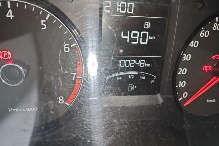 Used Volkswagen Lavida 2013 Revised Classic 1.6L Manual Fashion Edition Odometer Close Up