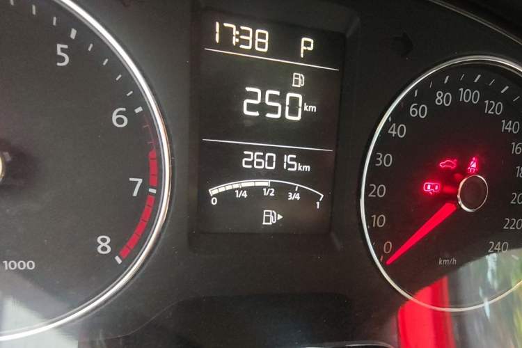 Used Volkswagen Lavida 2013 Restyled Classic 1.6L Automatic Comfort Edition Odometer Close Up