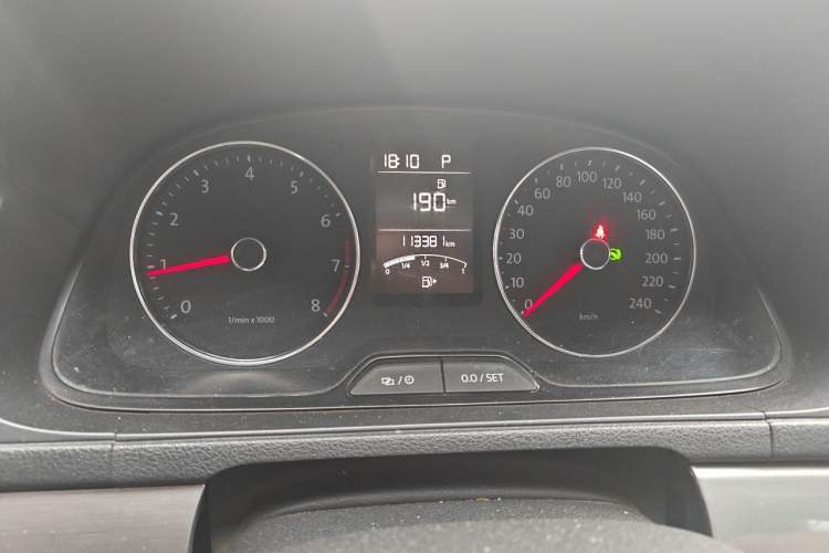 Used Volkswagen Lavida 2013 Restyled Classic 1.6L Automatic Comfort Edition Odometer Close Up