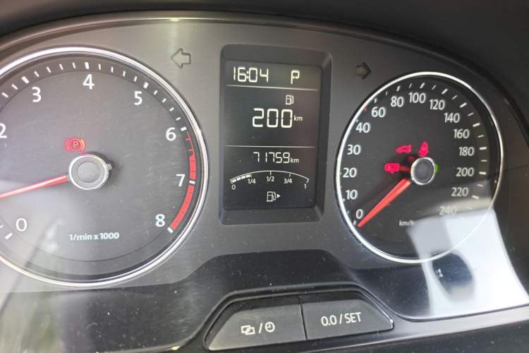 Used Volkswagen Lavida 2013 Revised Version 1.4 TSI DSG Luxury Edition Odometer Close Up