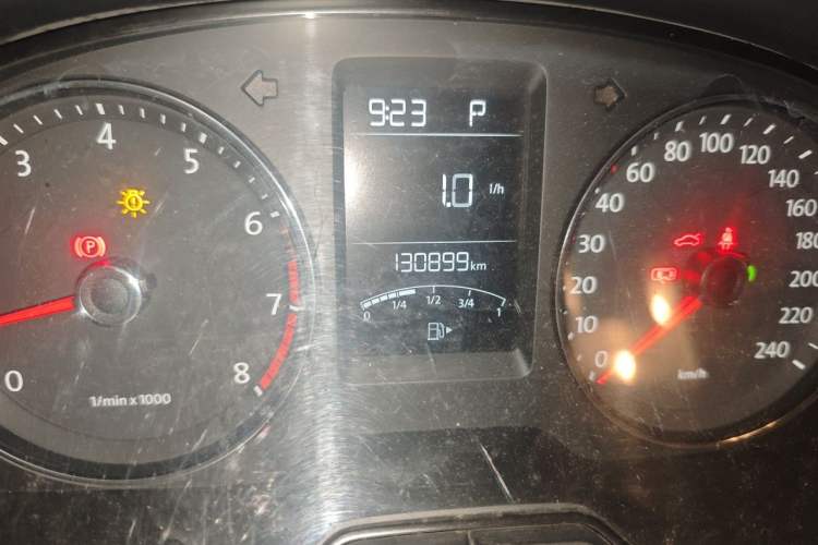 Used Volkswagen Lavida 2013 1.6L Automatic Comfort Edition Odometer Close Up