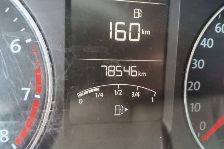 Used Volkswagen Lavida 2013 Revised Version 1.4 TSI Manual Comfort Edition Odometer Close Up