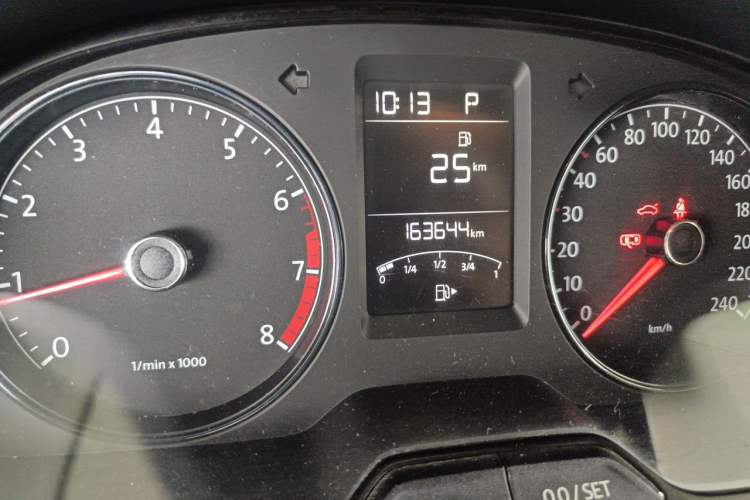 Used Volkswagen Lavida 2013 Revised Classic 1.6L Automatic Fashion Edition Odometer Close Up