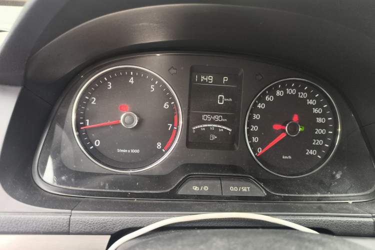 Used Volkswagen Lavida 2013 Restyled Classic 1.6L Automatic Comfort Edition Odometer Close Up