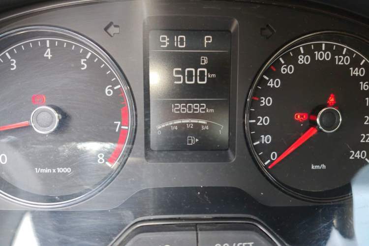Used Volkswagen Lavida 2013 Revised Classic 1.6L Automatic Fashion Edition Odometer Close Up